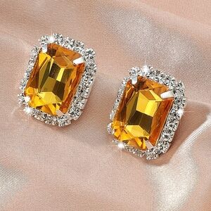 Elegant Mustard Rhinestone Decor Geometric Stud Earrings